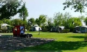 Boerderijcamping de Knokkert in Cadzand